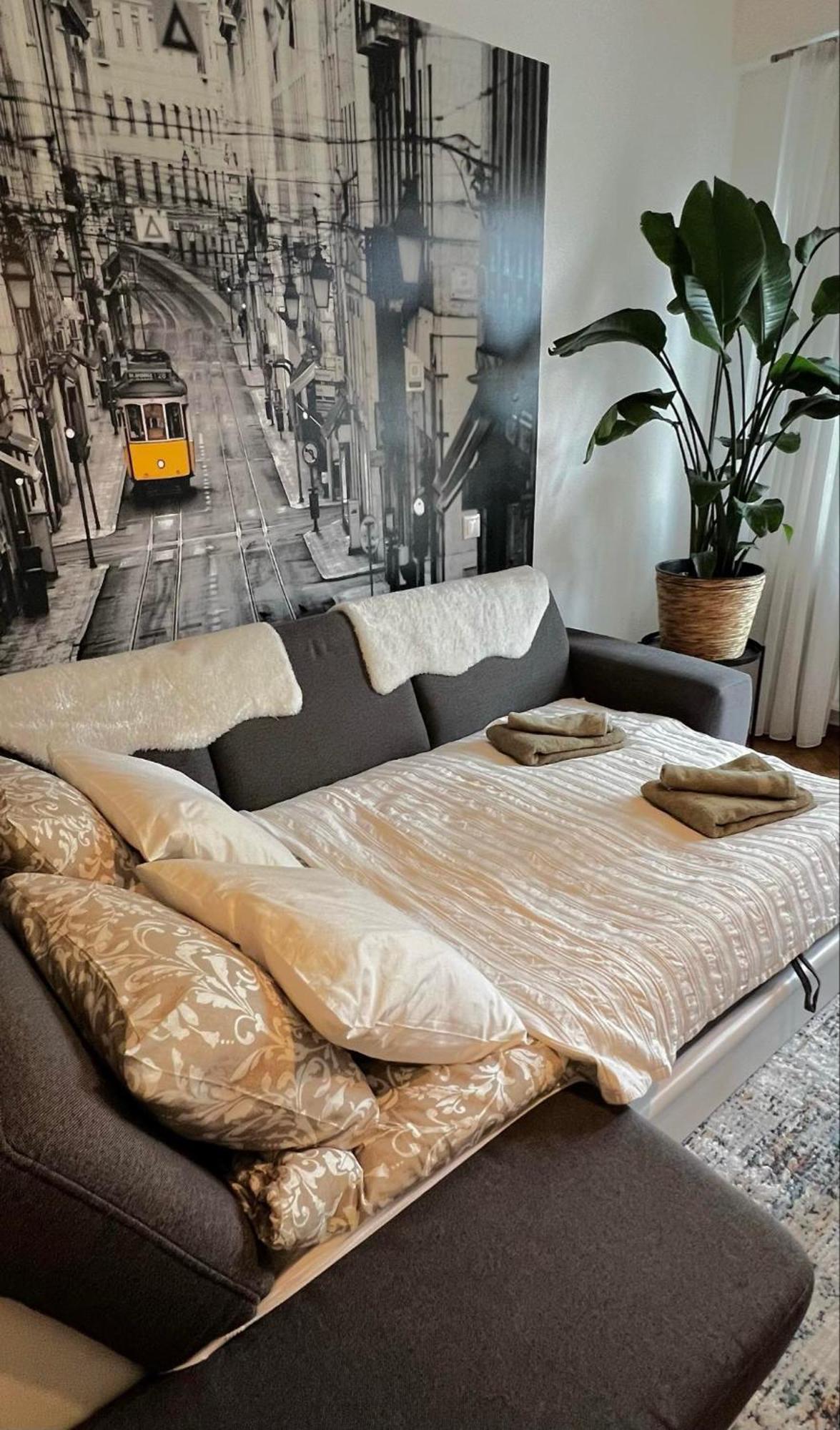 West Budapest Apartman Eksteriør billede